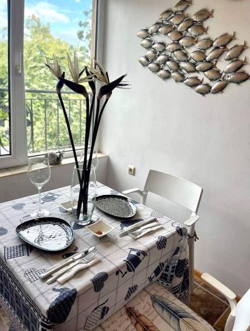 Beachfront Gem In Varna Center ภายนอก รูปภาพ