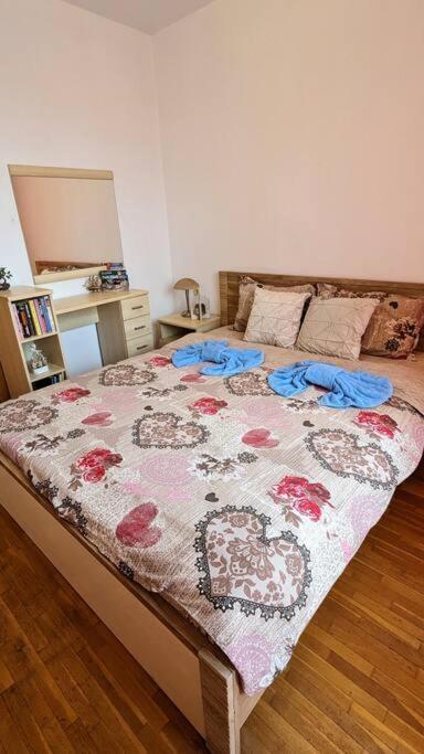 Beachfront Gem In Varna Center ภายนอก รูปภาพ